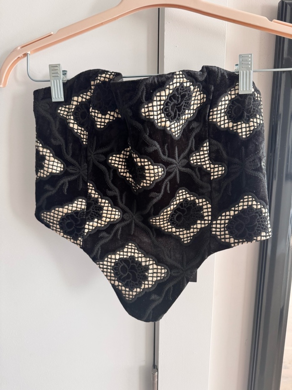 Pretty Little Thing Black Lace-Overlay Bustier Top